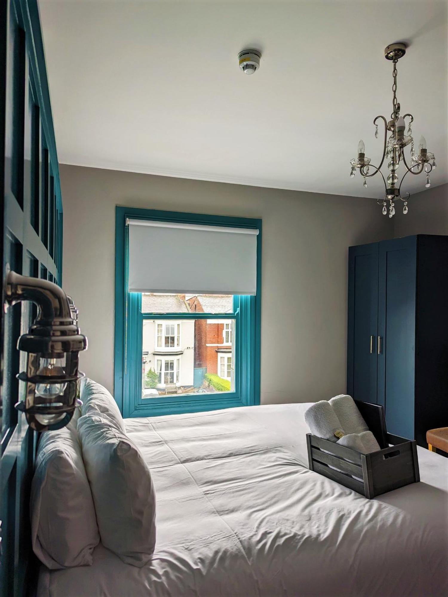 3 -Min Walk To Southport Pier & Beach Fast Wi-Fi & Perfect Getaway Exterior photo