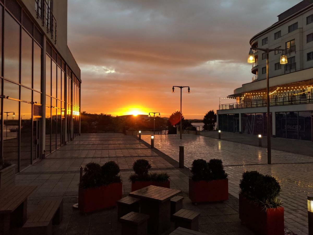 3 -Min Walk To Southport Pier & Beach Fast Wi-Fi & Perfect Getaway Exterior photo